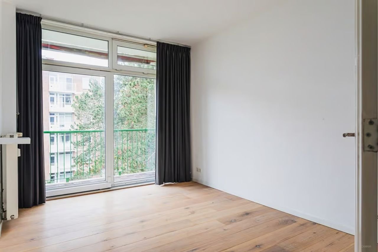 Spacious 4-room apartment near the sea - Image 12