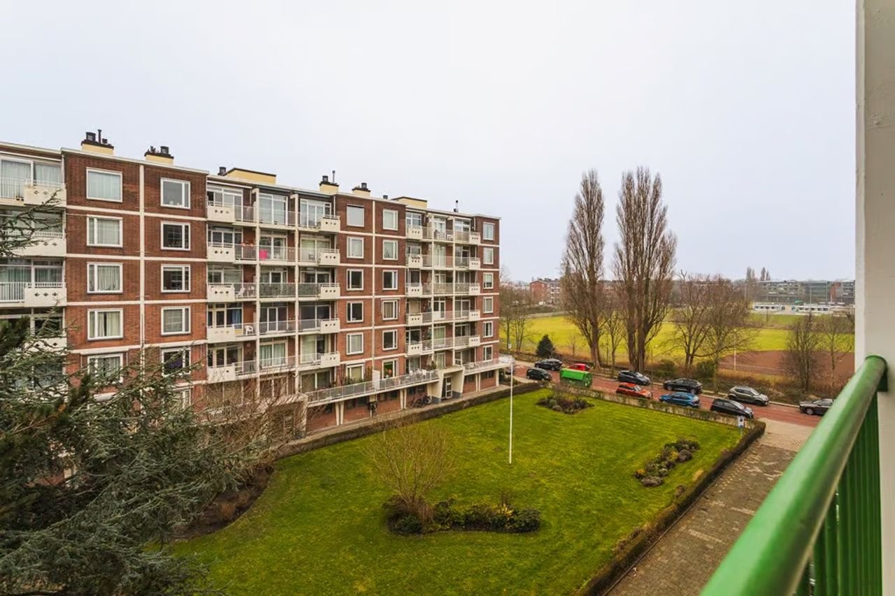 Spacious 4-room apartment near the sea - Image 20