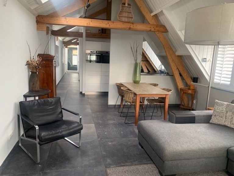 Renovated upstairs apartment (96m²) from 1905 in Rijnsburg - Image 2