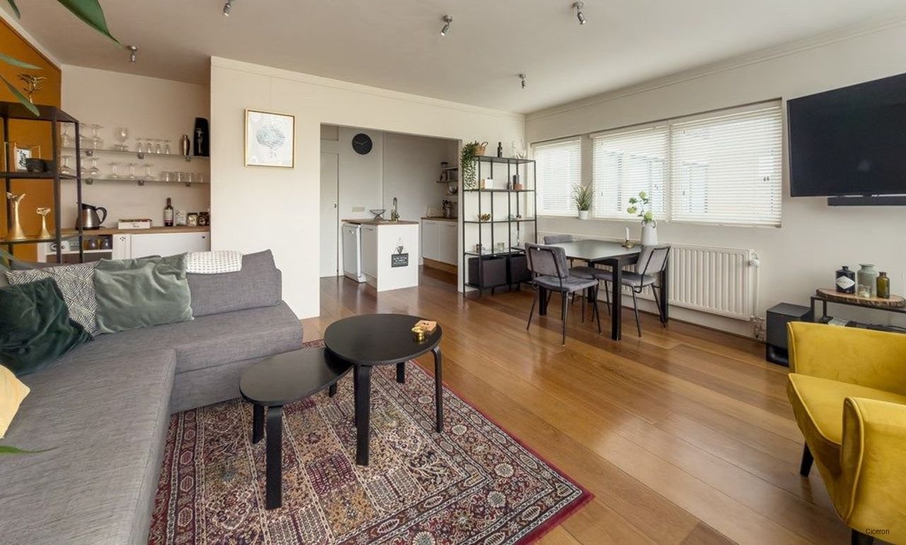 Lichte topetage met zonnig terras - Afbeelding 3