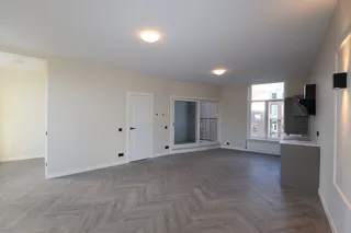 Gerenoveerd bovenhuis met terras en label A