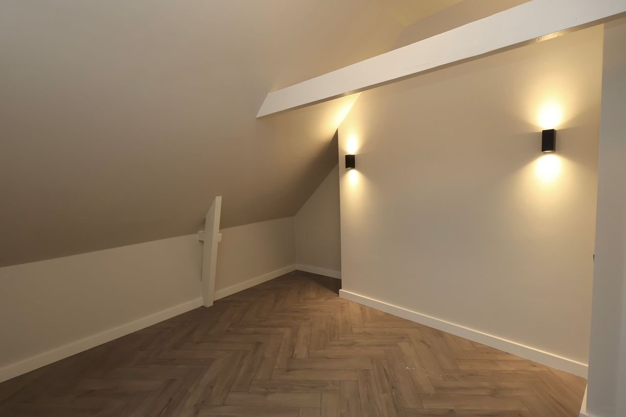 Gerenoveerd bovenhuis met terras en label A - Afbeelding 14