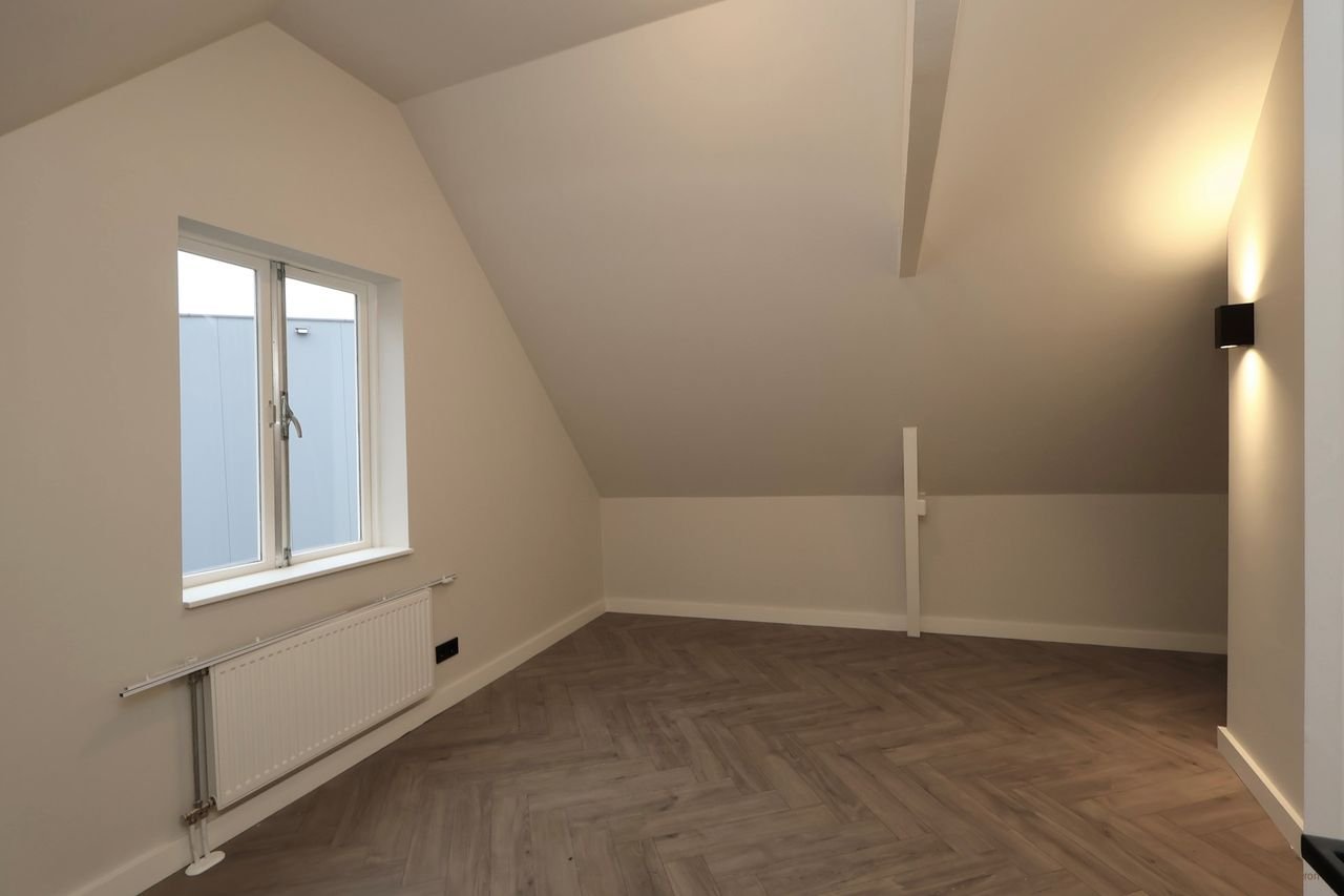 Gerenoveerd bovenhuis met terras en label A - Afbeelding 13