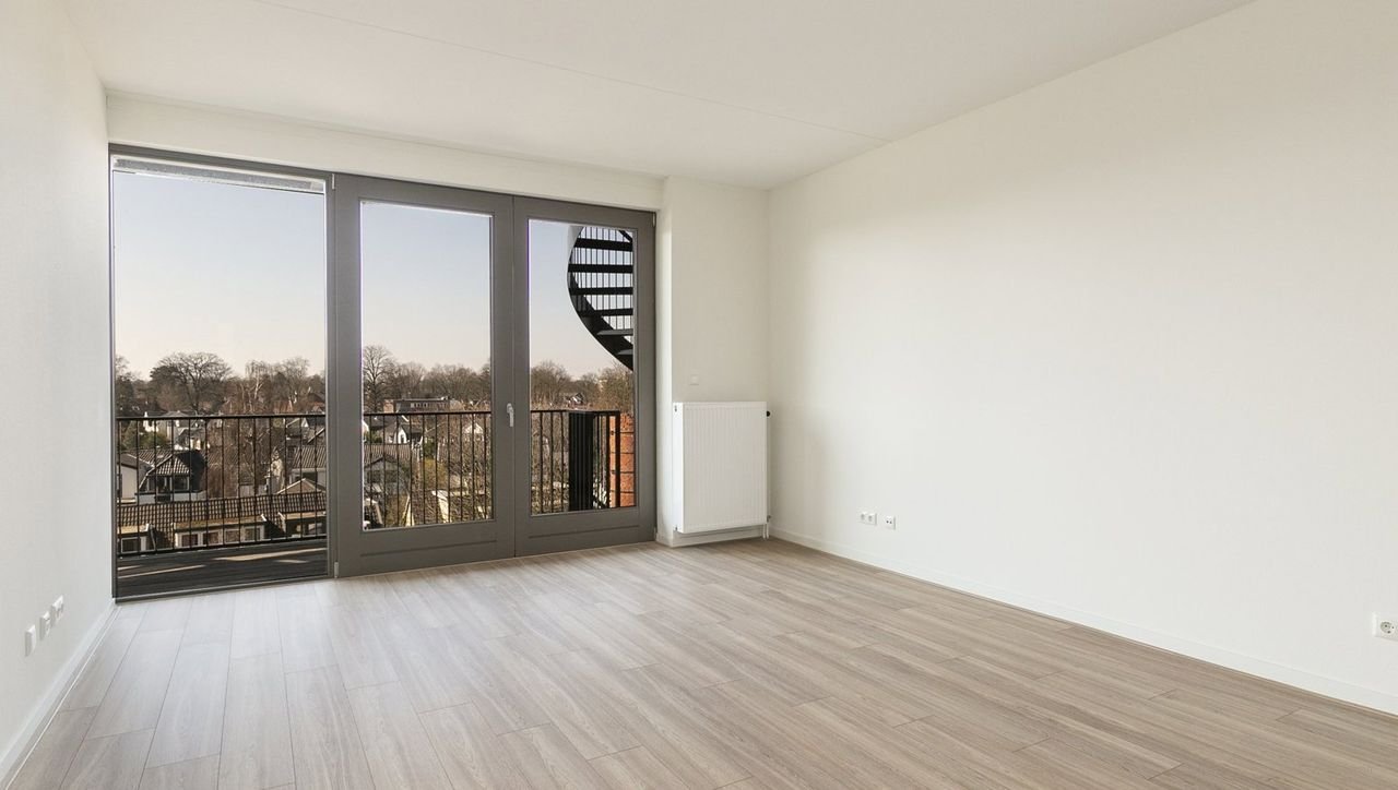 Modern 3-kamerappartement met balkon - Afbeelding 1