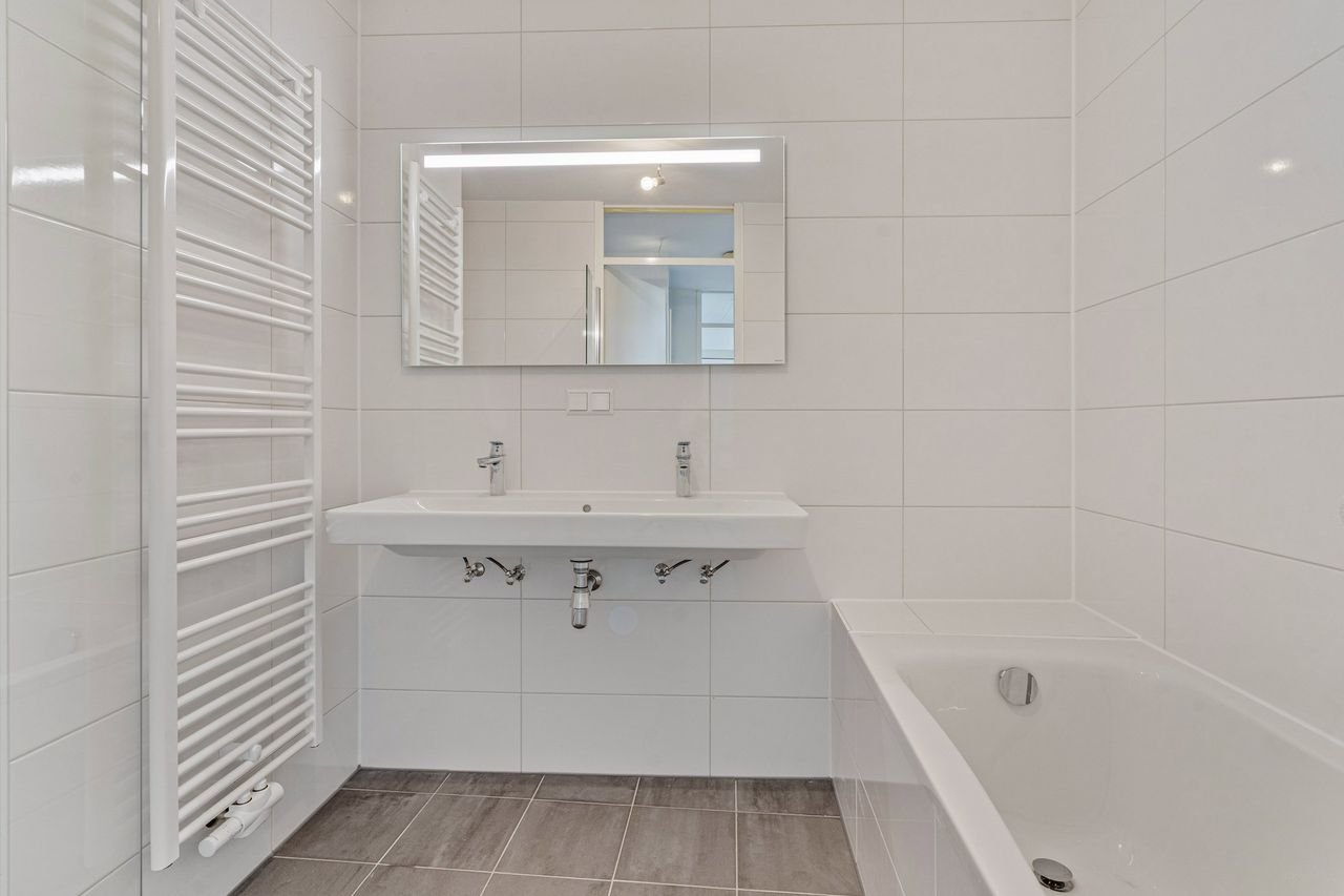 Spacious apartment (97 m²) in Westwijk - Image 15