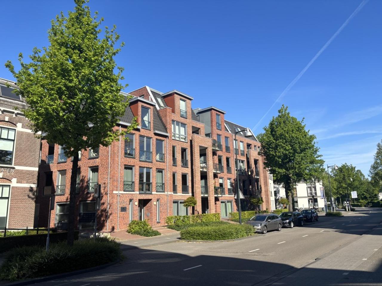 Licht 3-kamerappartement in centrum Apeldoorn - Afbeelding 1