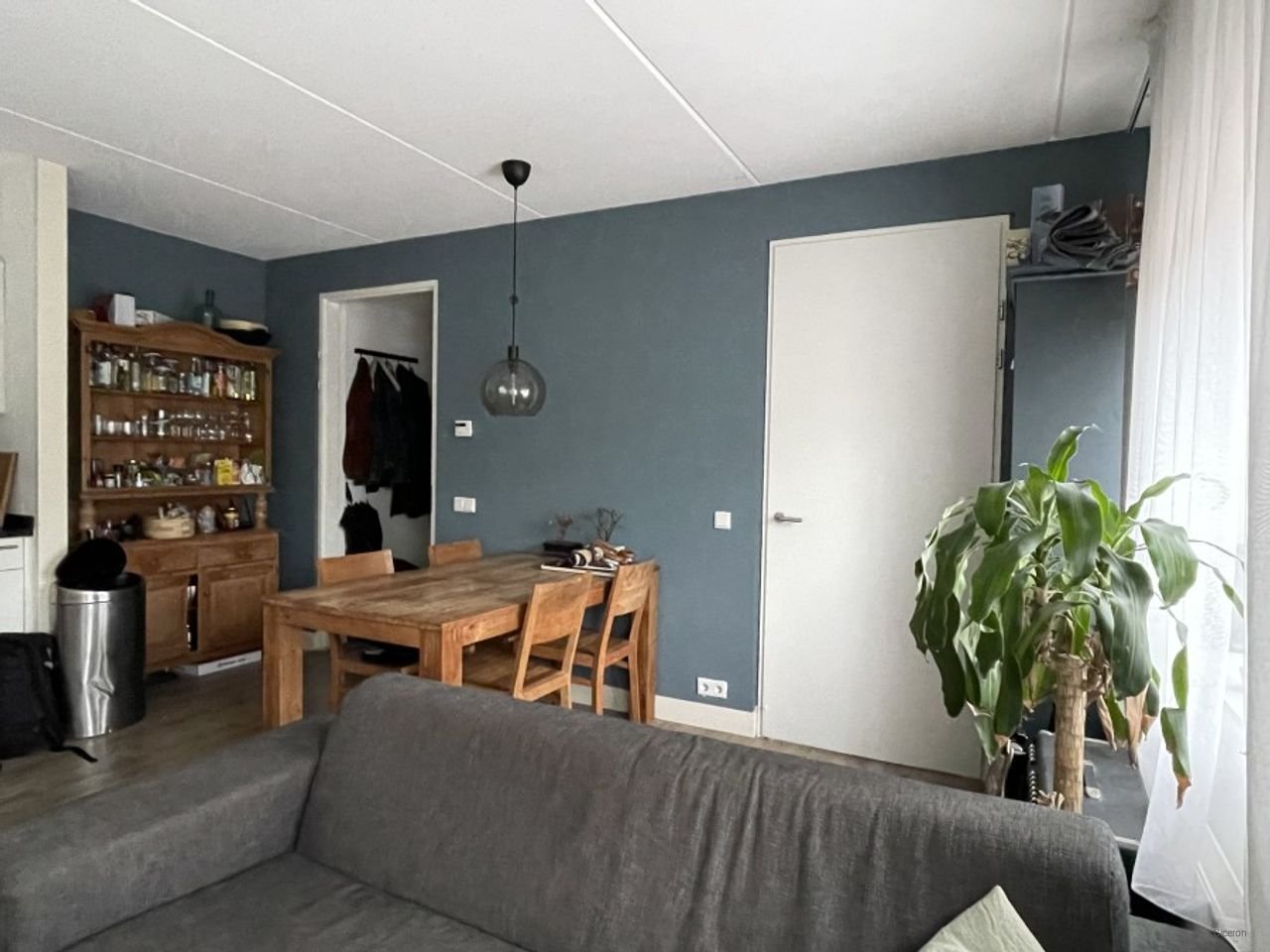 Modern 2-bedroom apartment near the station - Image 2