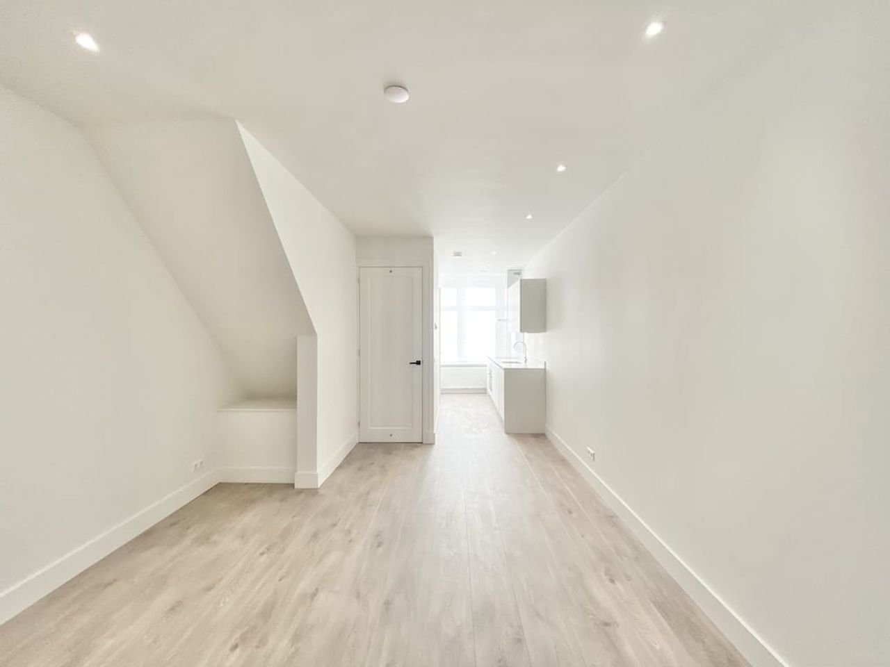 2-kamer appartement met tuin in Oud-West - Afbeelding 1