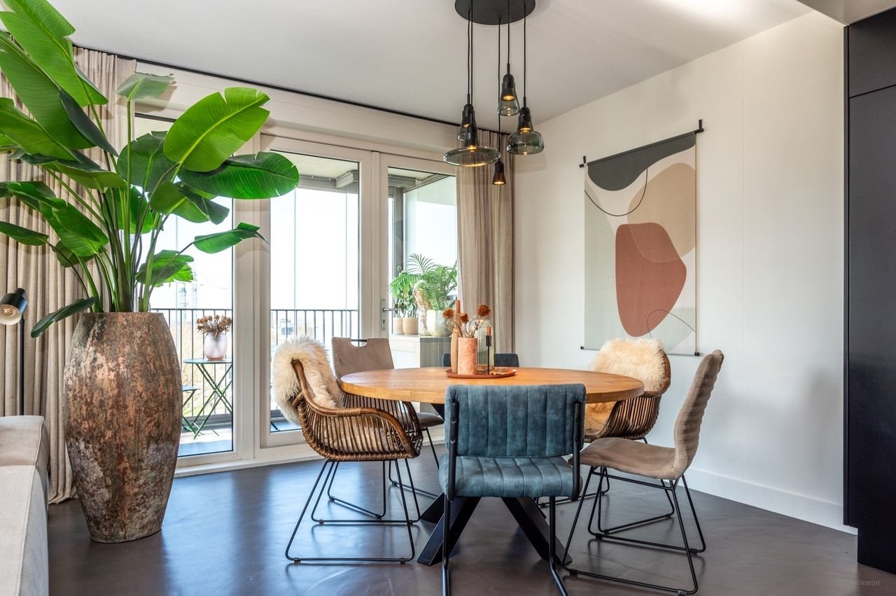 Spacious apartment with Waal river views on the 8th floor - Image 31