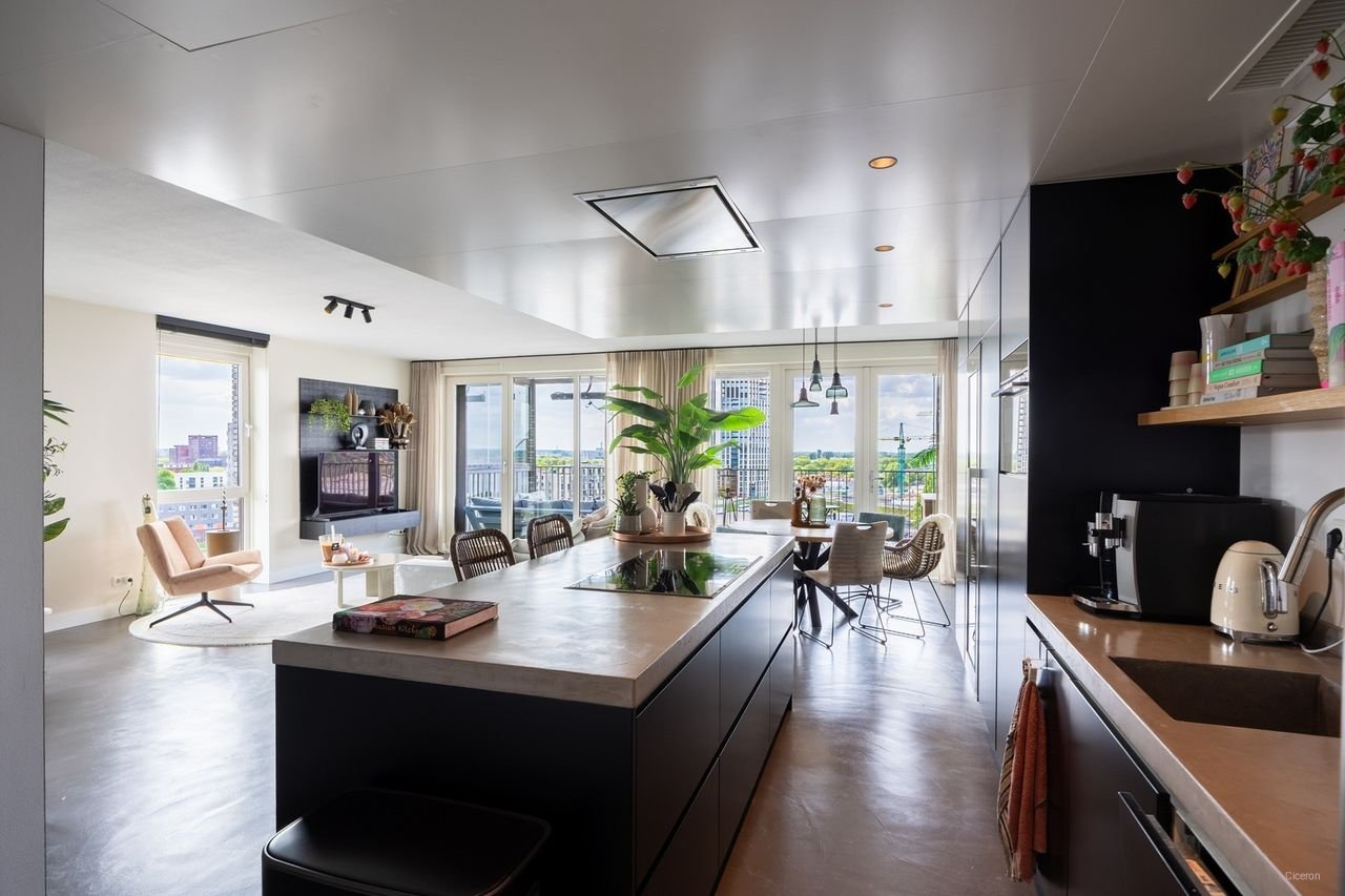 Spacious apartment with Waal river views on the 8th floor - Image 26