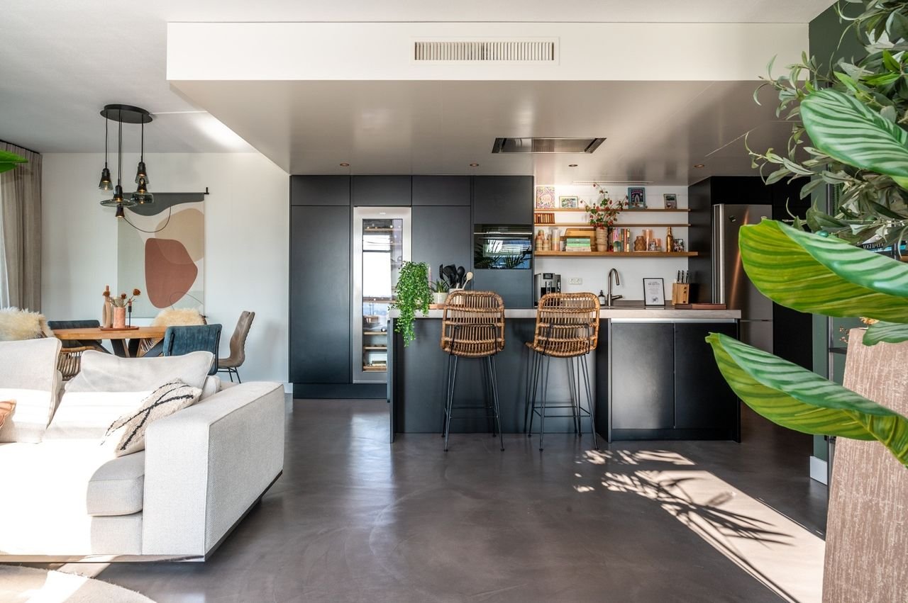 Spacious apartment with Waal river views on the 8th floor - Image 27