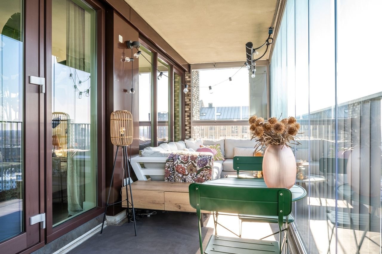 Spacious apartment with Waal river views on the 8th floor - Image 39