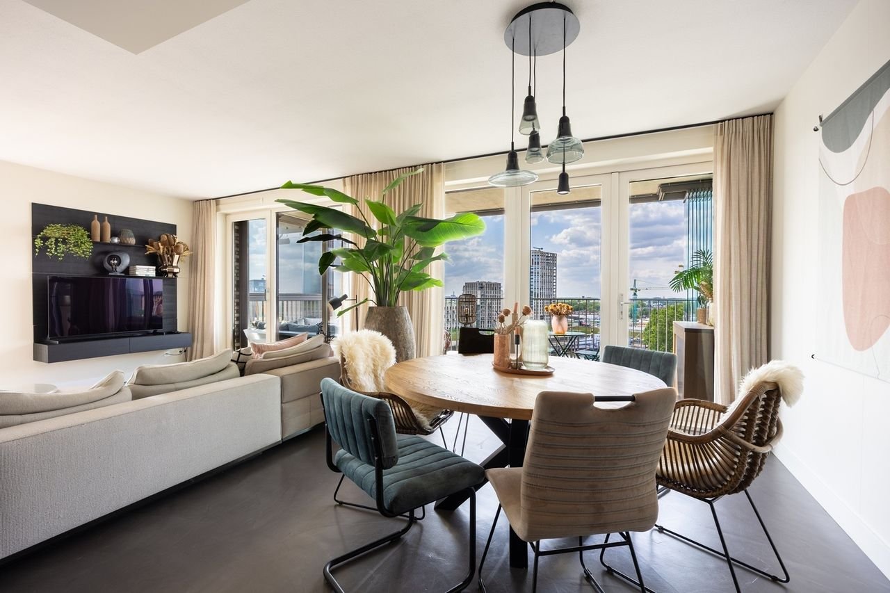 Spacious apartment with Waal river views on the 8th floor - Image 35