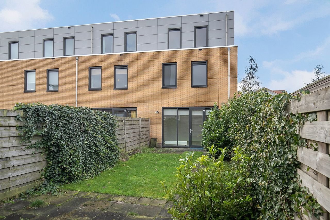 Spacious house (121 m²) with 4 bedrooms - Image 10