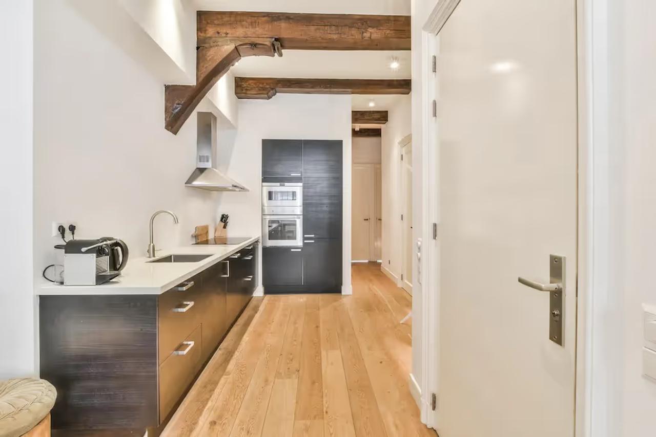 72 m² apartment with balcony on Lange Niezel - Image 8