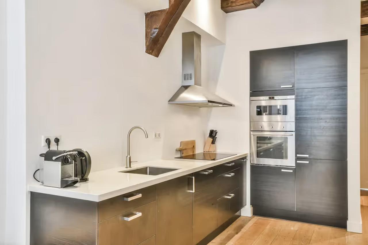 72 m² apartment with balcony on Lange Niezel - Image 9