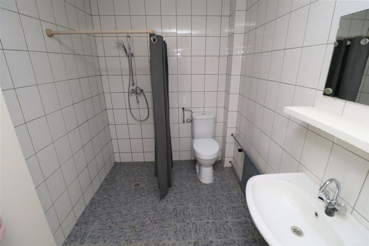 4-bedroom family home in Heusdenhout - Image 16