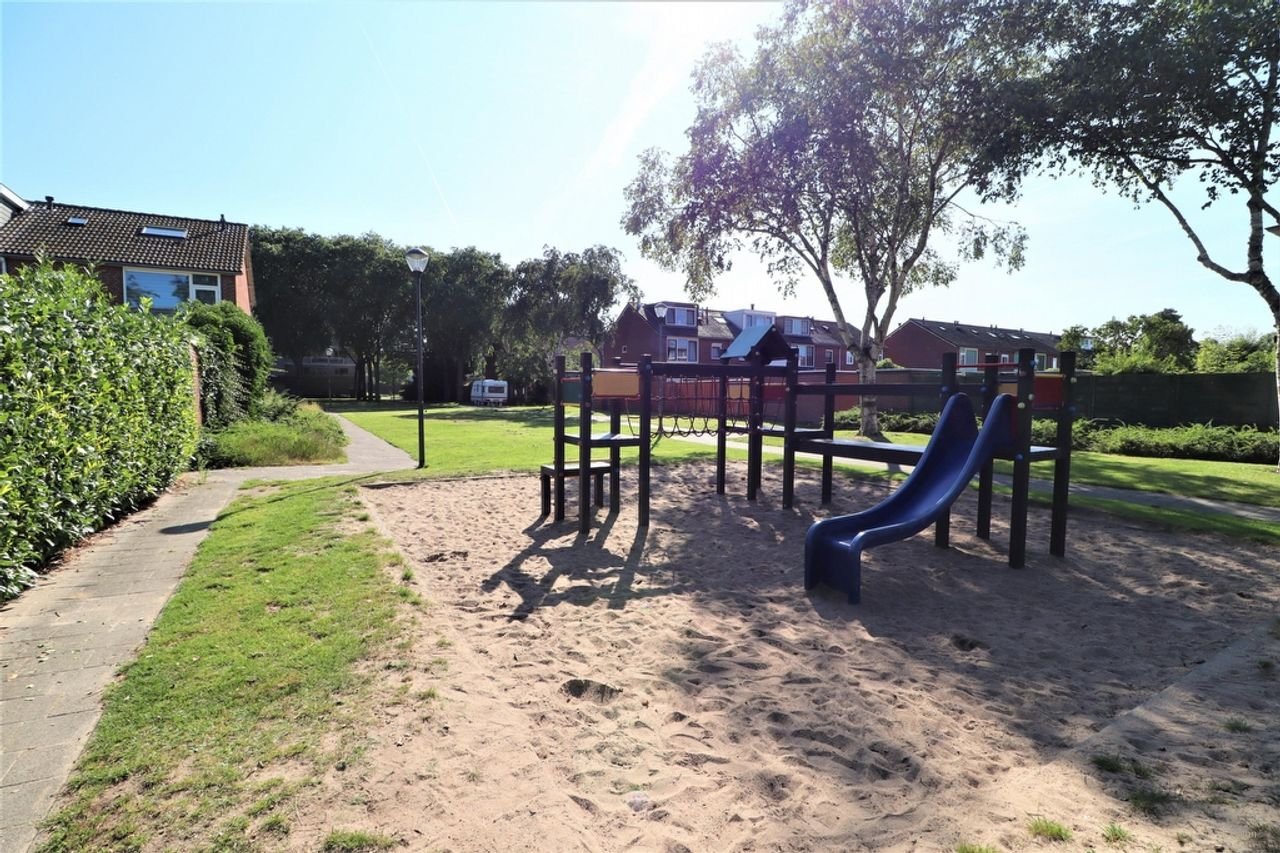 4-bedroom family home in Heusdenhout - Image 29