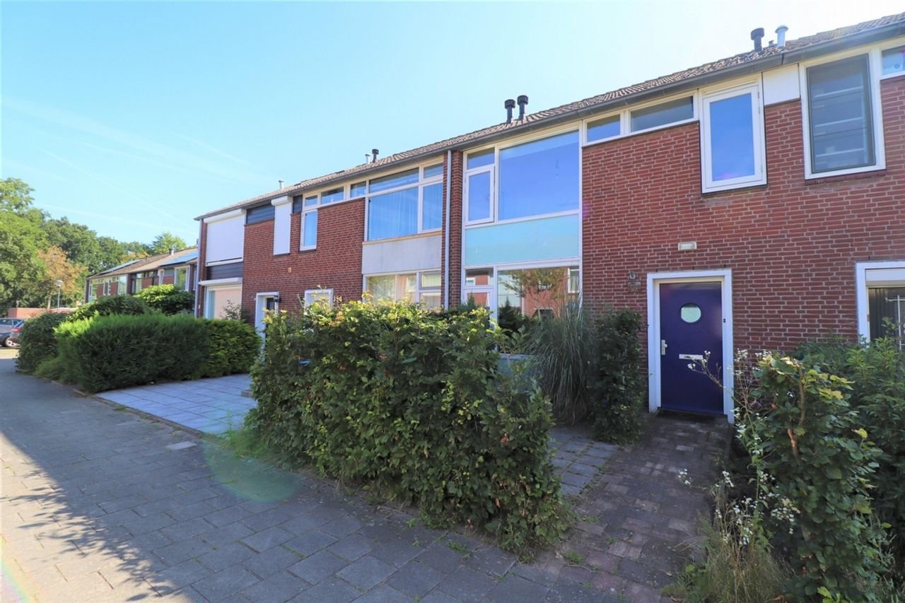 4-bedroom family home in Heusdenhout - Image 25