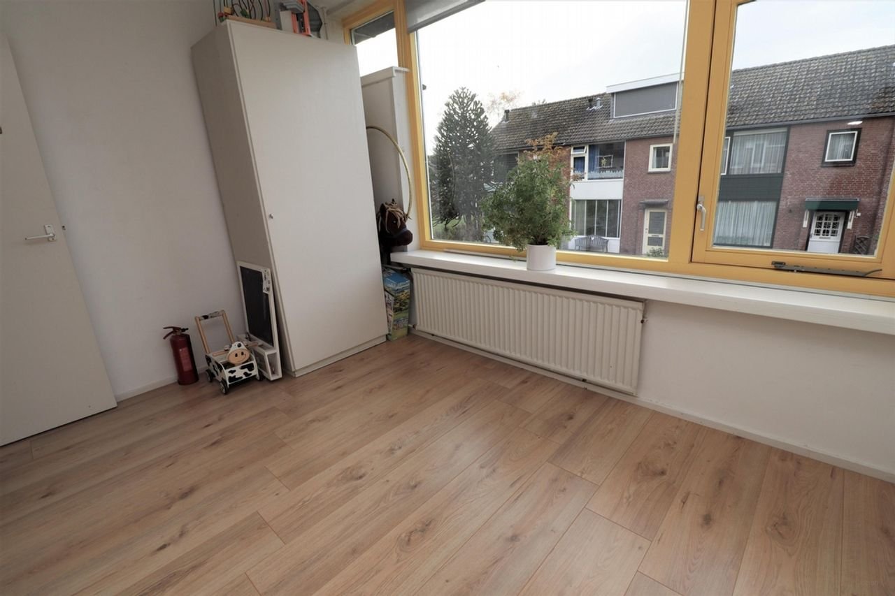 4-bedroom family home in Heusdenhout - Image 10
