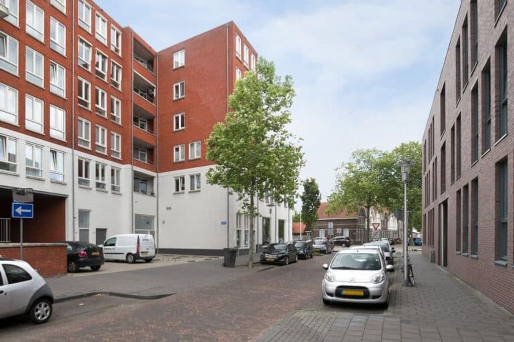 Ruim 3-kamer appartement (95m²) bij centrum - Afbeelding 2