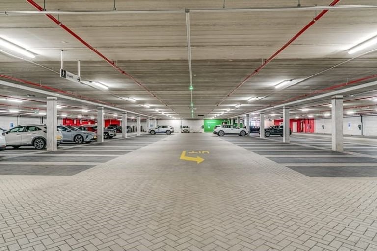 Modern apartment in the Ananas complex - Image 23