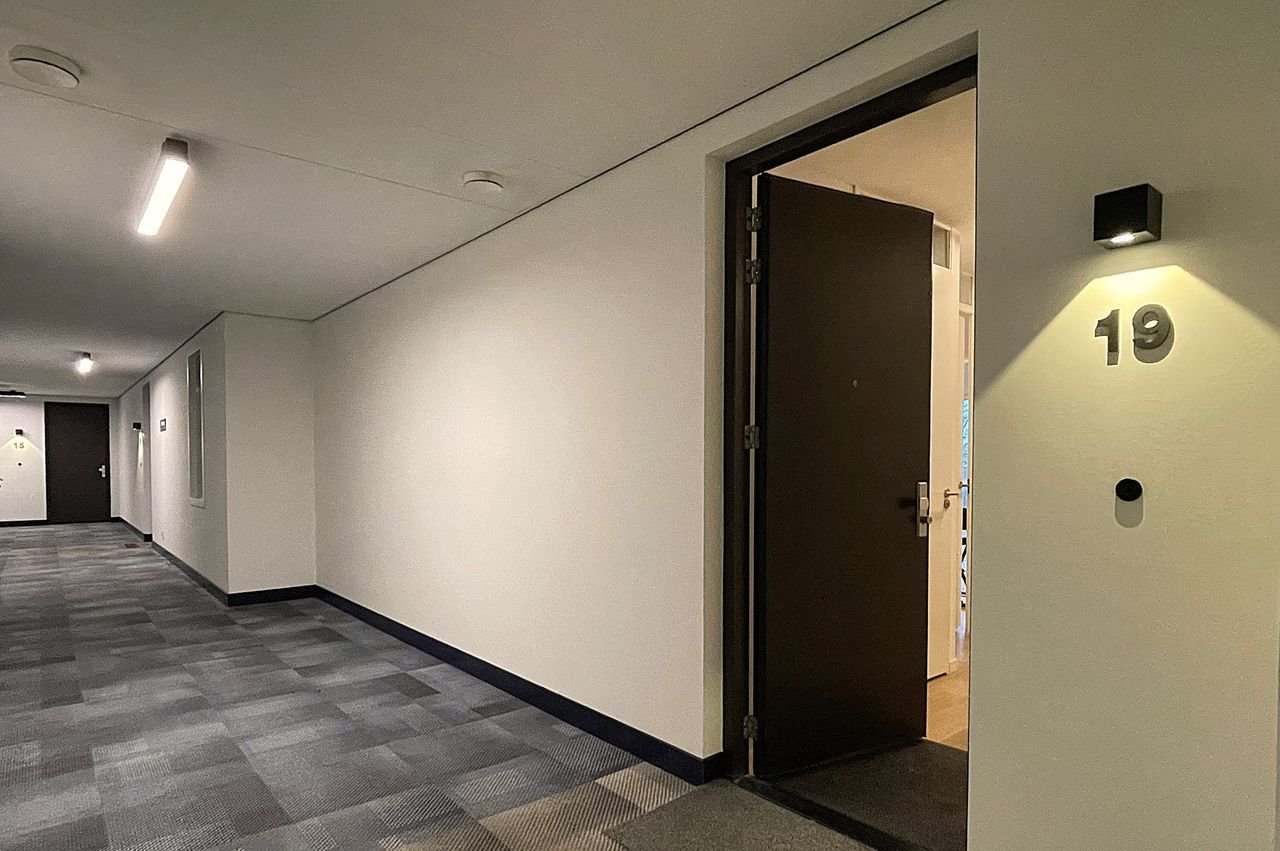 Modern apartment in the Ananas complex - Image 7