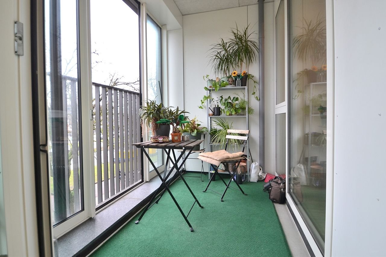 Modern apartment in the Ananas complex - Image 9