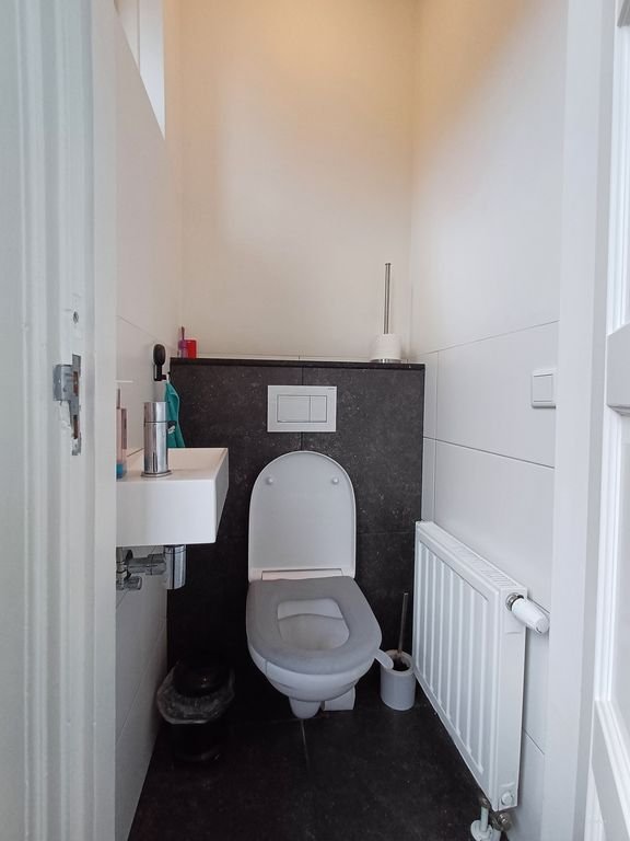 1930s house with garden in Drents Dorp - Image 9