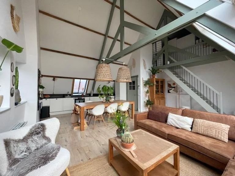 Living in the Goede Raad Church: 109 m² - Image 1