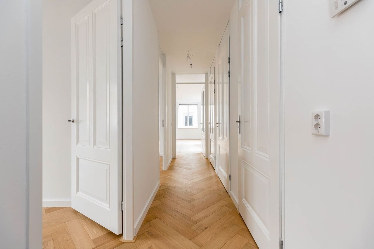 Licht hoekappartement met parkeerplek - Afbeelding 2