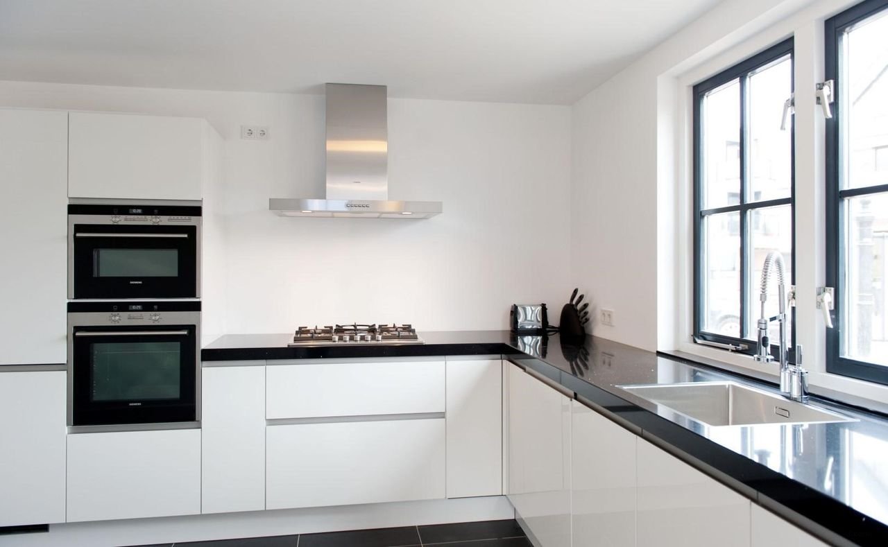 Herenhuis aan het water met eigen steiger - Afbeelding 9