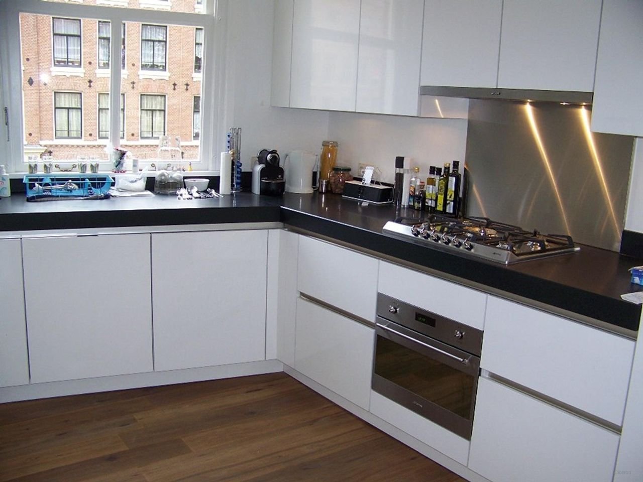 Gerenoveerd appartement met uitzicht op water - Afbeelding 7