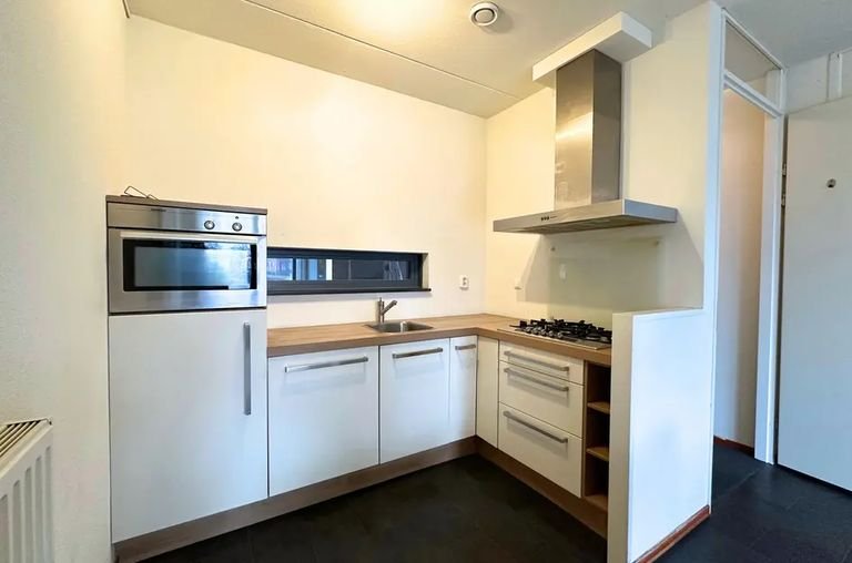 Maisonette (83 m²) with terrace and private parking space - Image 5