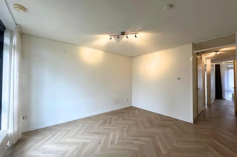 Maisonette (83 m²) with terrace and private parking space - Image 9