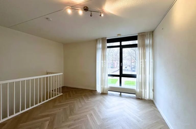 Maisonette (83 m²) with terrace and private parking space - Image 8
