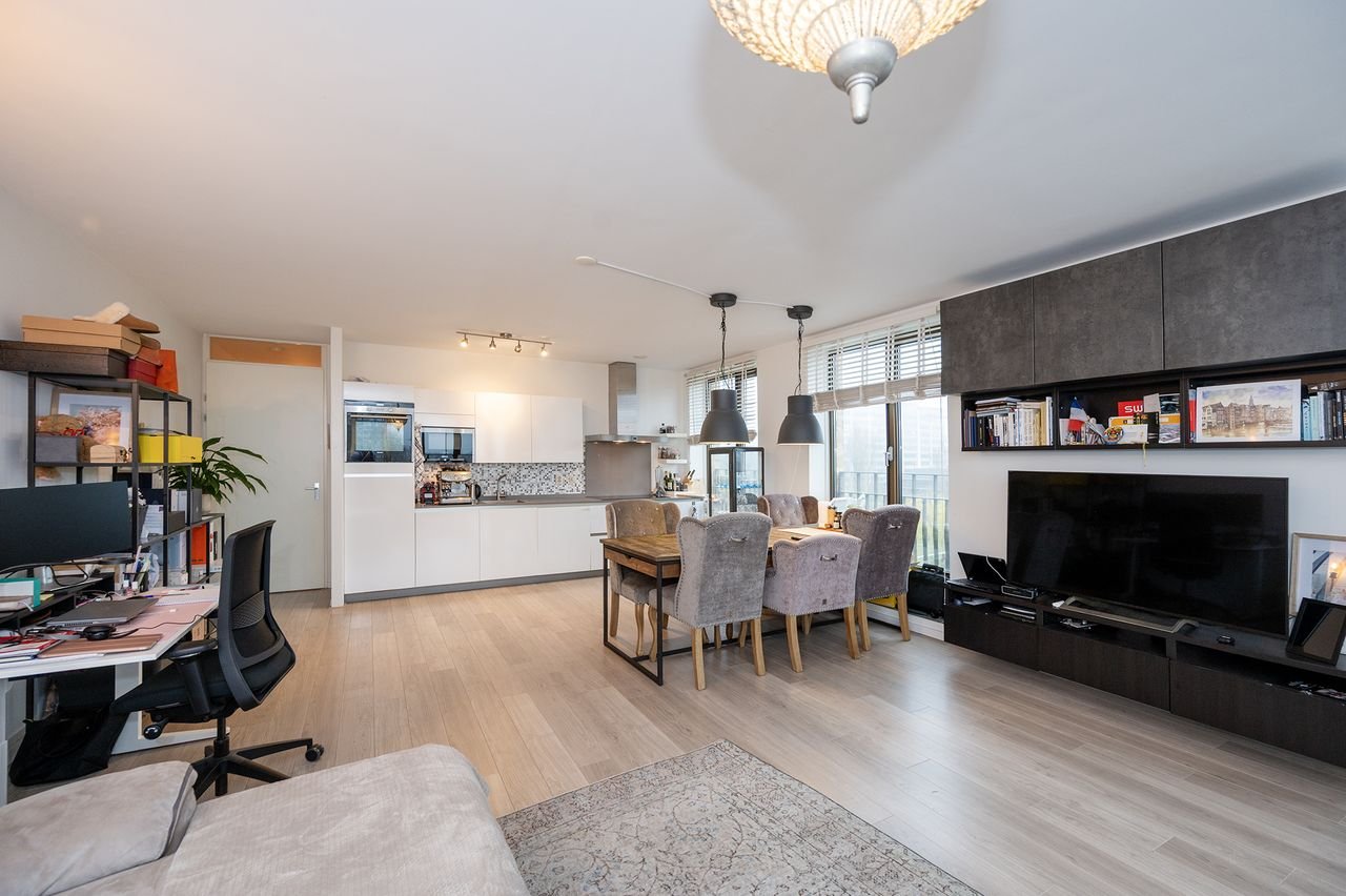 Licht hoekappartement met ruim terras - Afbeelding 3