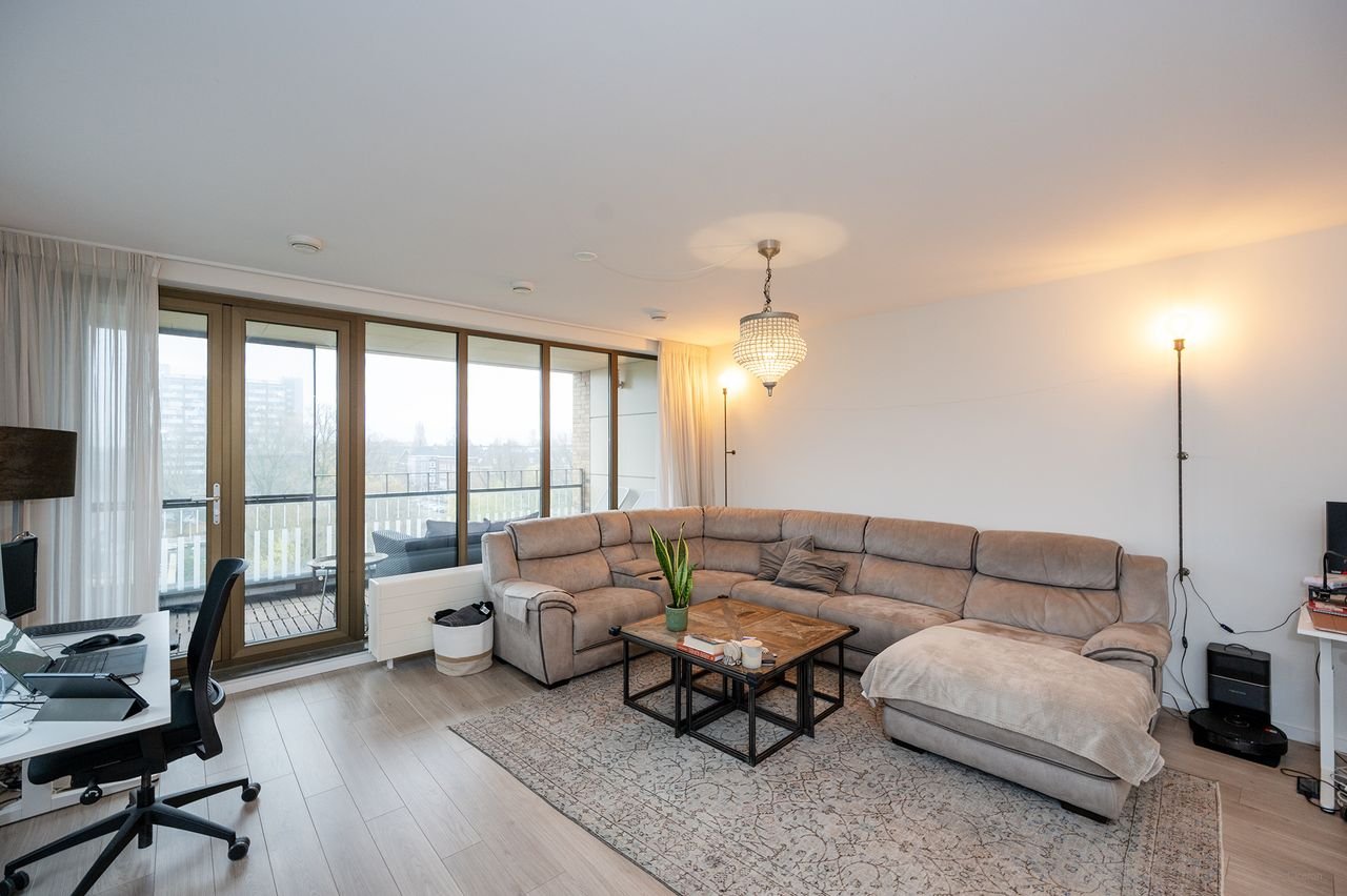 Licht hoekappartement met ruim terras - Afbeelding 4