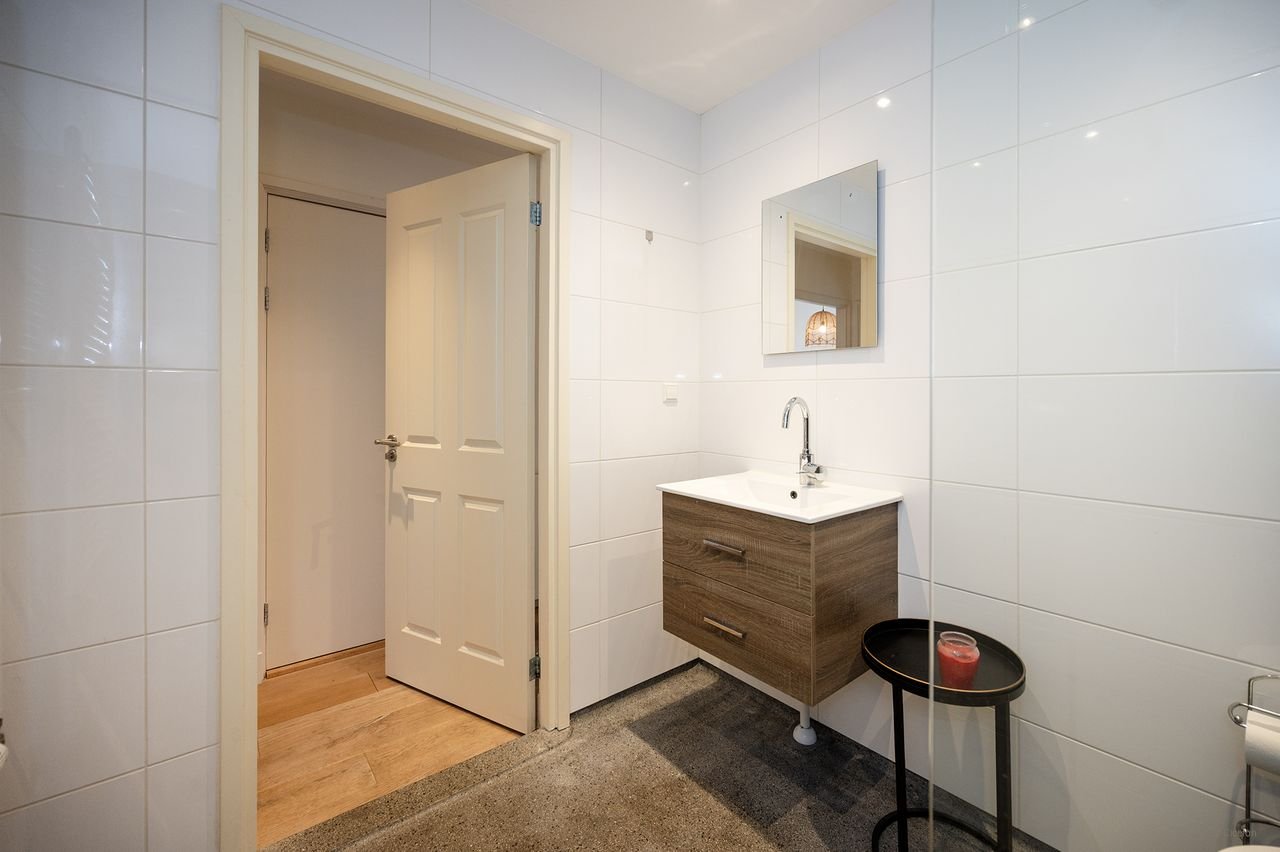 Licht appartement van 70m² bij de Amstel - Afbeelding 17