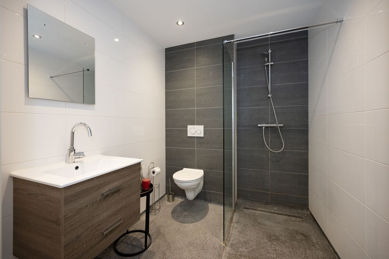 Licht appartement van 70m² bij de Amstel - Afbeelding 16