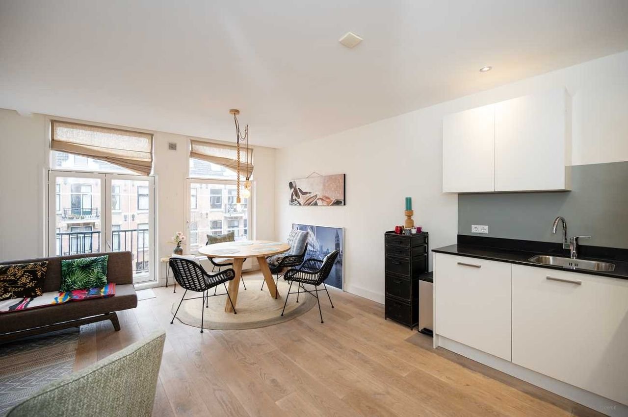 Licht appartement van 70m² bij de Amstel - Afbeelding 4