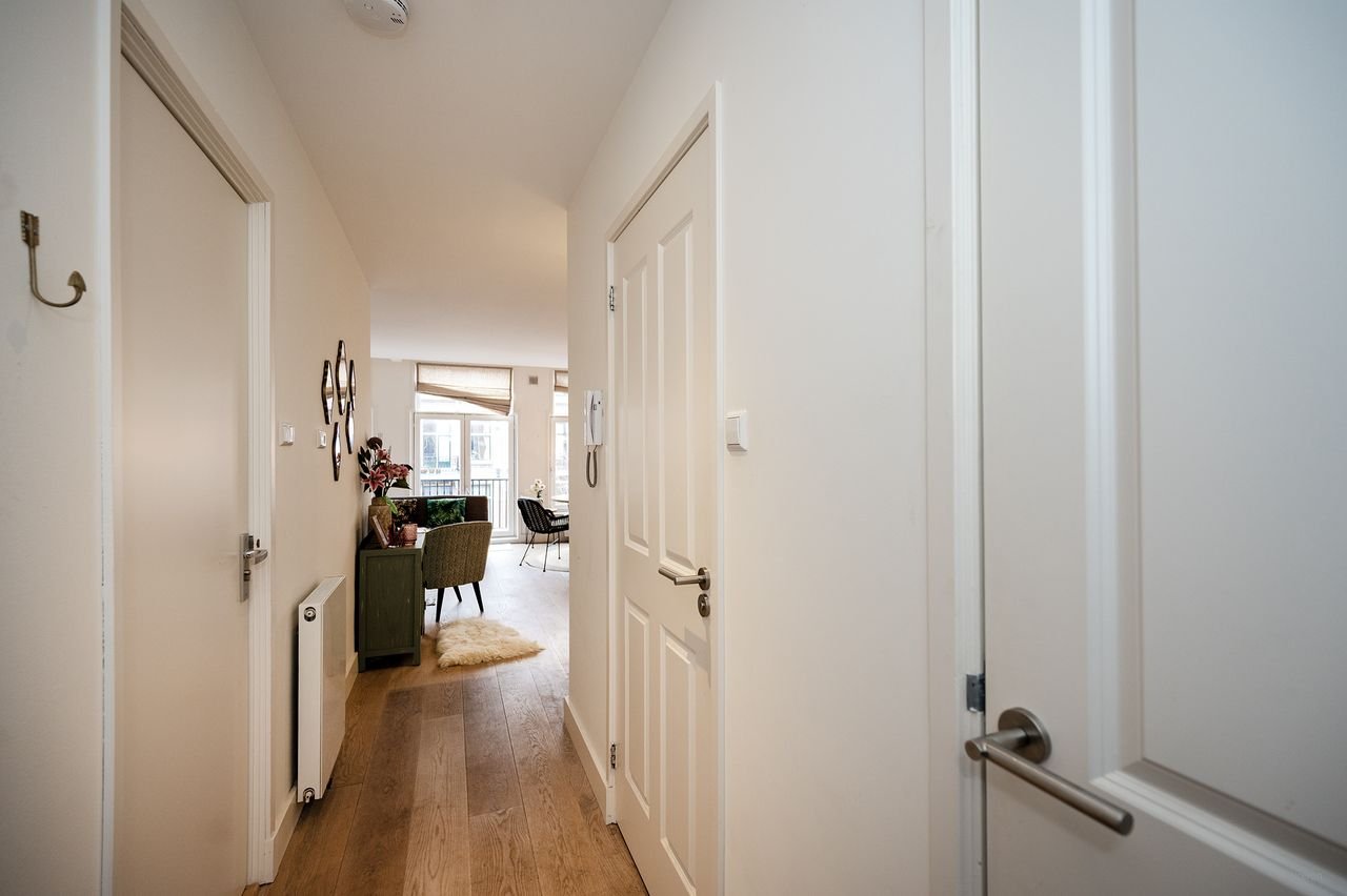 Licht appartement van 70m² bij de Amstel - Afbeelding 2