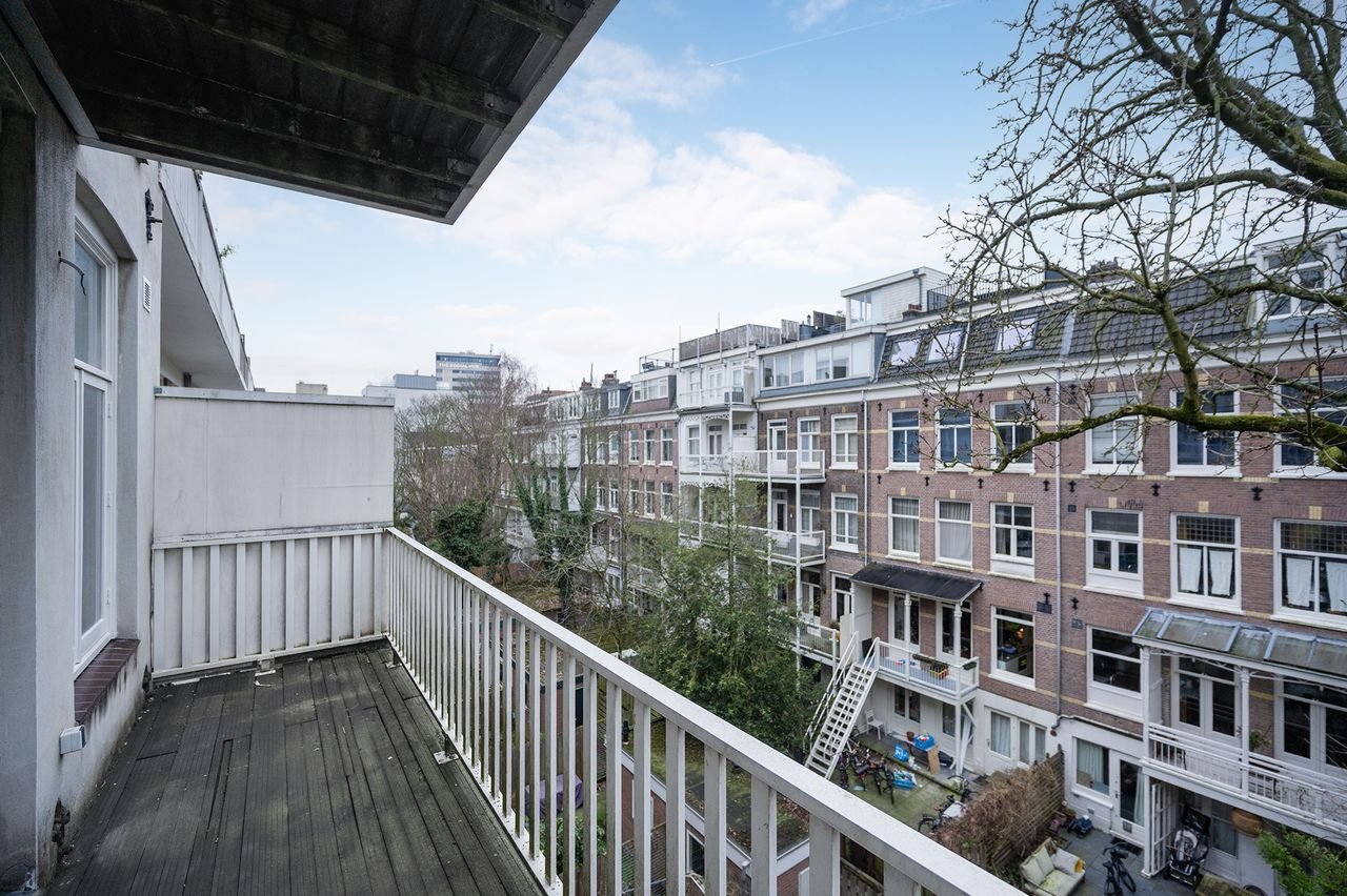 Licht appartement van 70m² bij de Amstel - Afbeelding 8