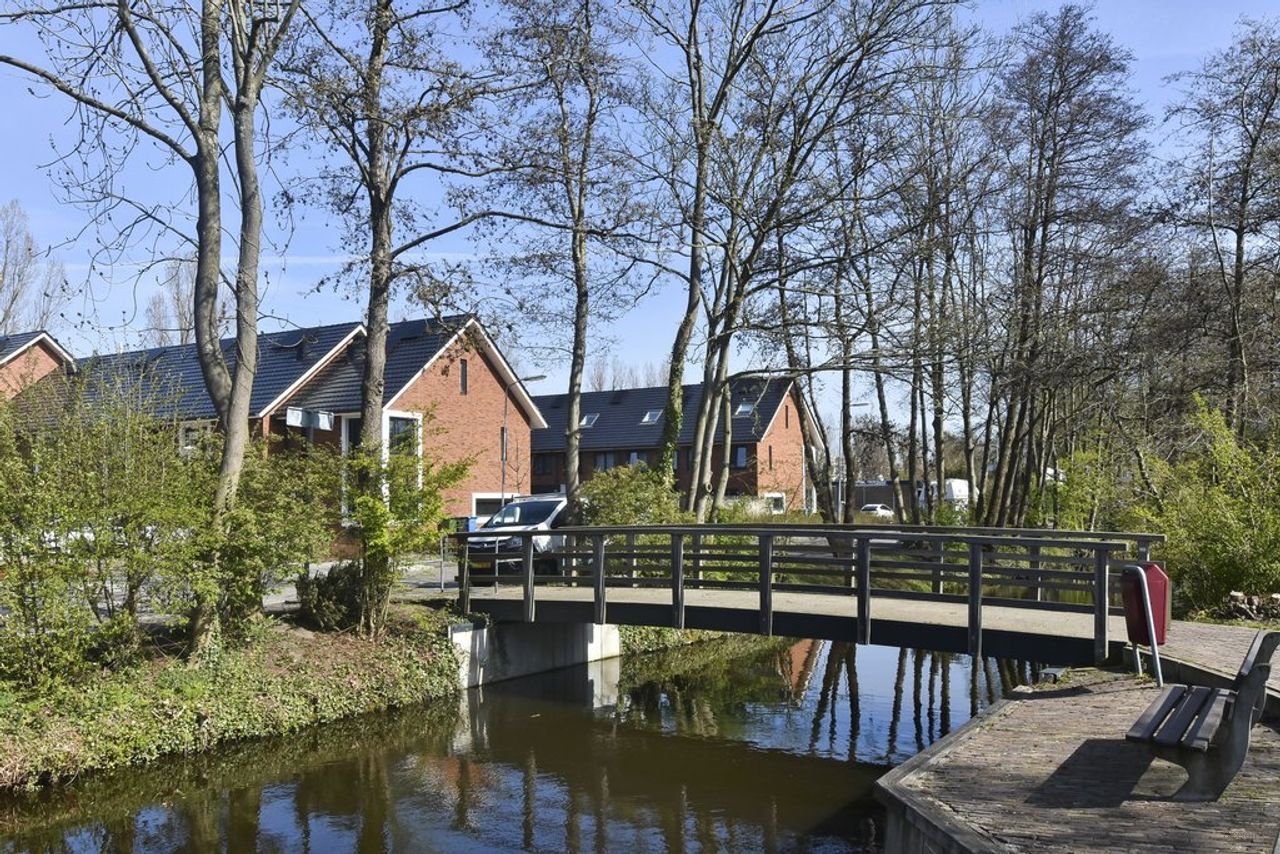 Modern family home of 126 m² with garden - Image 1