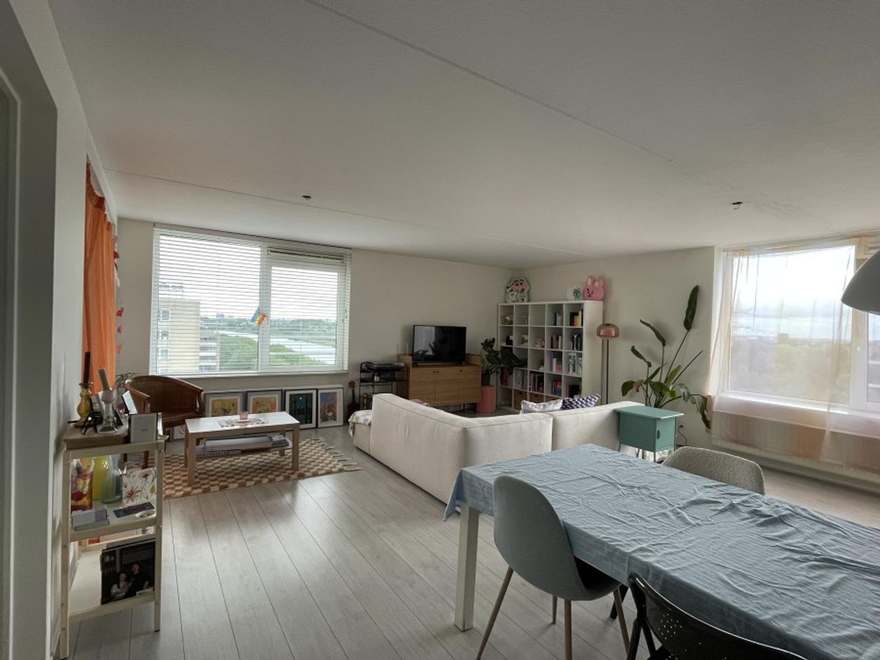 96 m2 appartement met balkon op 11 hoog - Afbeelding 3