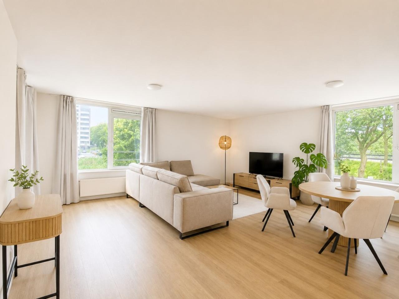 96 m² met balkon in Diemen-Noord - Afbeelding 2