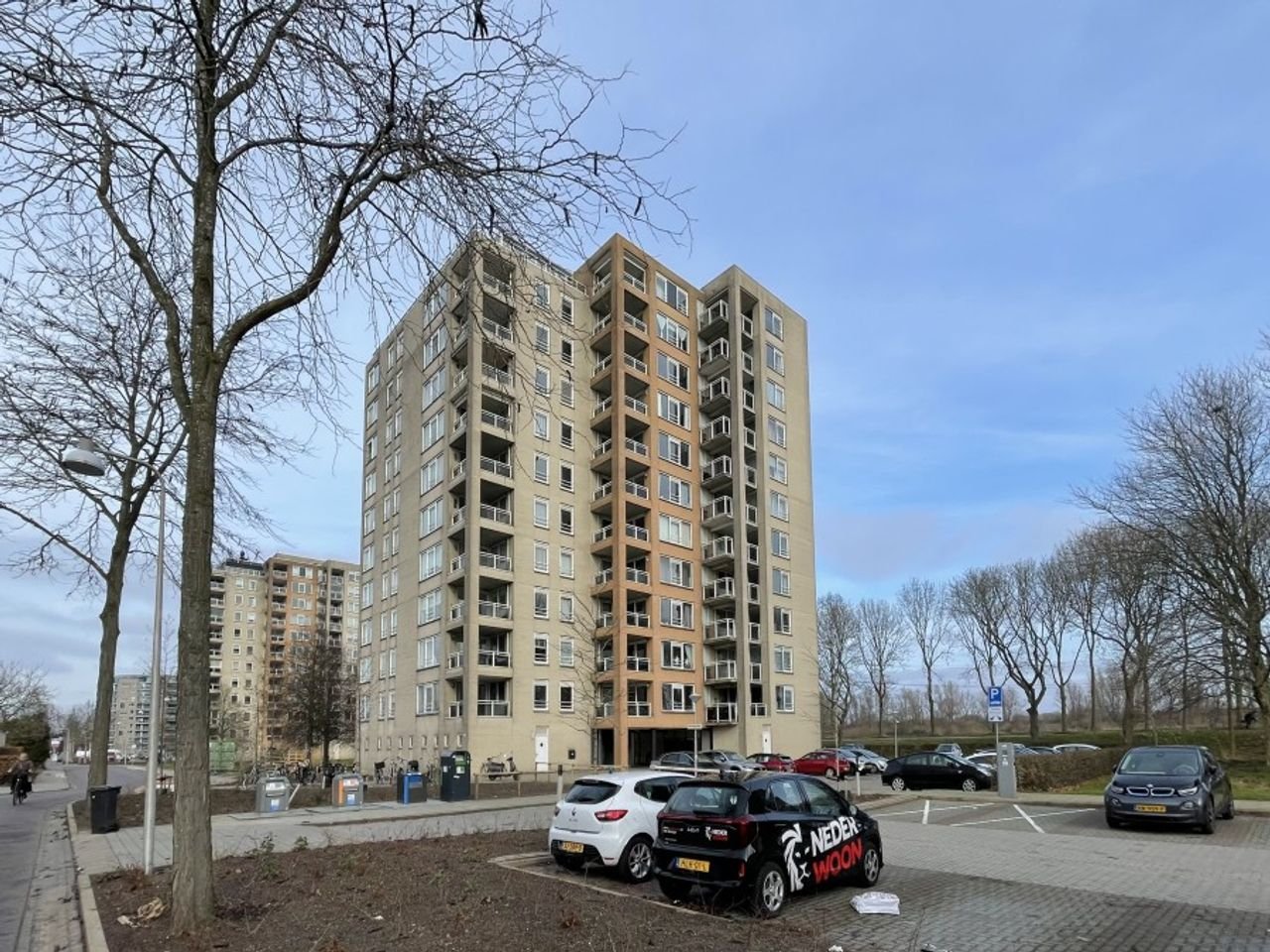 Bright 2-bedroom apartment in Diemen-Noord - Image 1