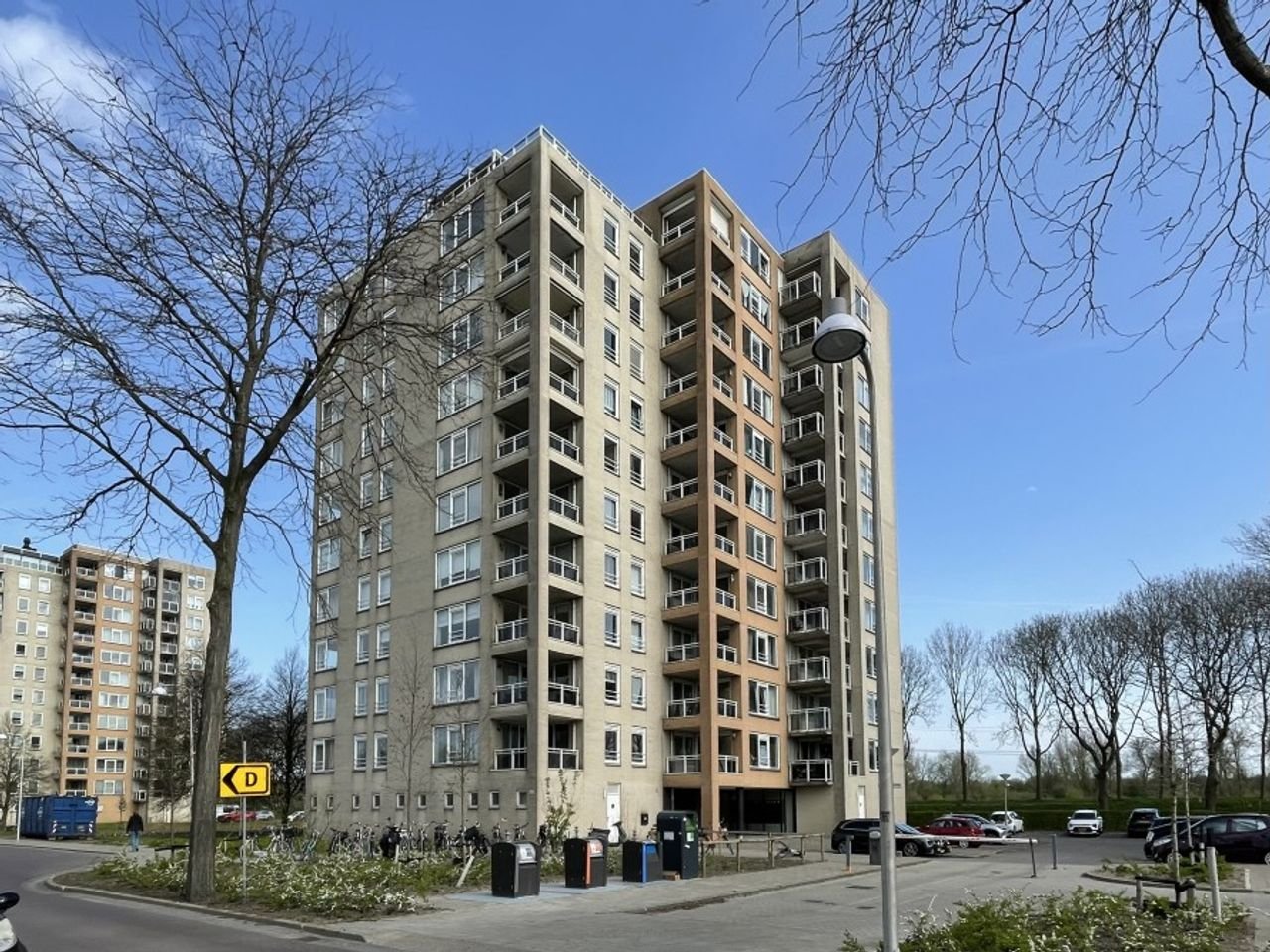 Bright 5-room apartment (118m²) in Diemen-Noord - Image 1