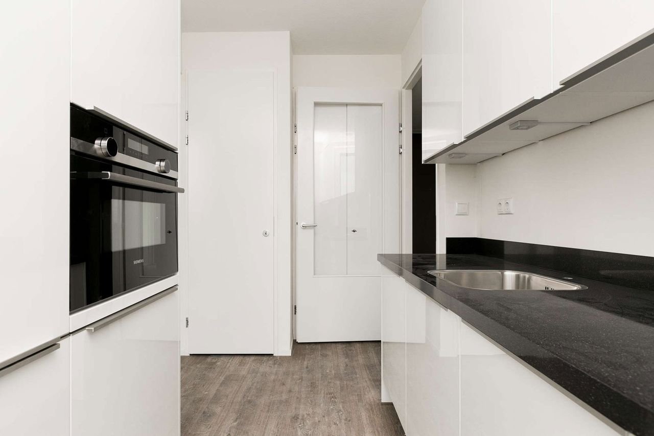 Modern appartement bij het Amstelstation - Afbeelding 10