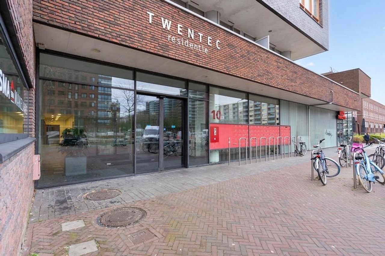 Furnished apartment (94m²) in the heart of Enschede - Image 11